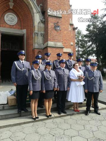 Asysta Honorowa Podczas Slub Policyjnego Kolegi Wiadomosci Komenda Miejska Policji W Chorzowie