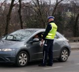 Policjant w trakcie akcji trzeźwość