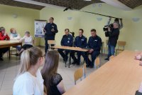 Policjanci na planie programu &quot;Dojrzalsi&quot;