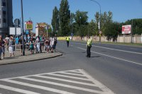 Policjanci zabezpieczają Tour de Pologne