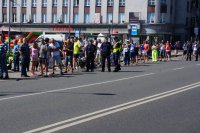 Policjanci zabezpieczają Tour de Pologne