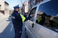 kontrola trzeźwości przez policjantów w rejonie pl. Św Jana w Chorzowie