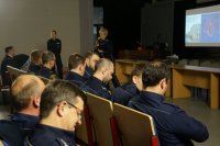 Policjanci w trakcie debat społecznych na spotkaniach z mieszkańcami Chorzowa