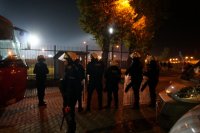 policjanci na stanowisku dowodzenia na stadionie Ruchu Chorzów