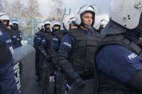 policjanci w trakcie ćwiczeń na Stadionie Ruchu Chorzów