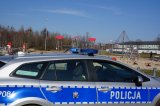 kontrola placów zabaw i siłowni przez policjantów