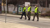 wspólny patrol policjanta z żołnierzami WOT