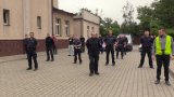 chorzowscy policjanci w trakcie wykonywania zadania