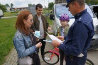 uczestnicy w trakcie egzaminu na kartę rowerową