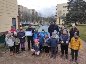 policjanci w trakcie prelekcji