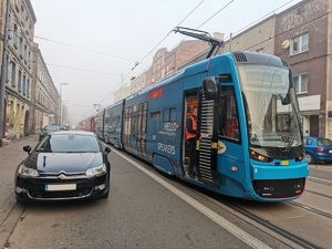 Uczestnicy zdarzenia drogowego na ul. Armii Krajowej