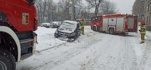 Zdjęcie przedstawia miejsce zdarzenia drogowego