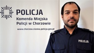 Zdjęcie przedstawia wizerunek dzielnicowego