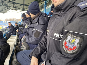 Zdjęcie przedstawia policjantów podczas szkolenia. Na pierwszym planie policjant z Bytomia.