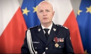 Zdjęcie przedstawia Komendanta Głównego Policji