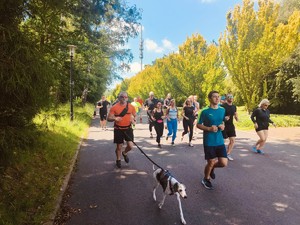 Zdjęcie przedstawia uczestników wydarzenia